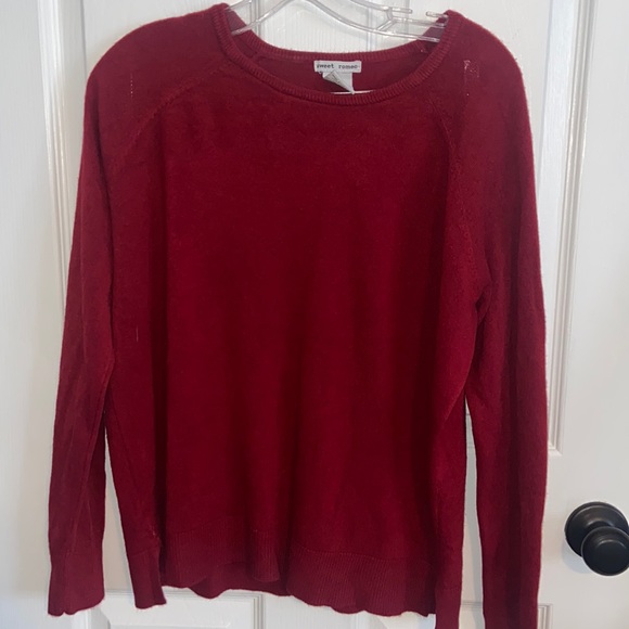 Sweet Romeo Red Sweater - Picture 1 of 3